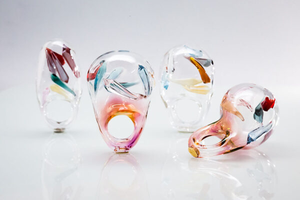 Eugenia Vasconcelos Contemporary Glass Joyería contemporanea glass art