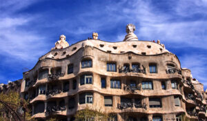 Fachada Casa Milá Balcones por Jujol Hierros La Pedrera Barcelona Gaudí