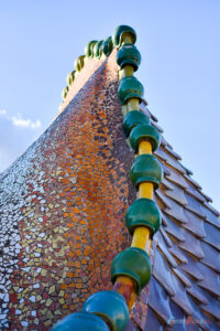 Fachada Casa Batllò por Jujol Cerámica Vidriada Barcelona Gaudí