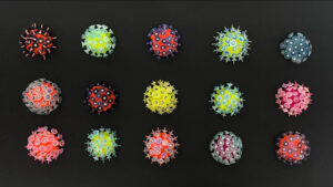 Lea Lenhart Glass artist flamwork Flowers