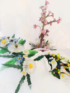 “Vidrio Es Cultura” – Muestra colectiva de arte en vidrio contemporáneo La exposición reúne artistas formados en espacios de creación y experimentación coordinados por la profesora Andrea da Ponte, y celebra el vidrio como lenguaje artístico y medio de expresión personal y colectiva.