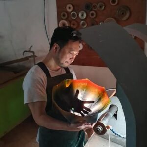 Joon Yong Kim glass art Blown glass