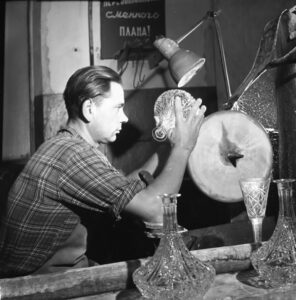 Gus-Crystal Fábrica de vidrio soplado en Rusia vidrio artesanal Objetos con Vidrio