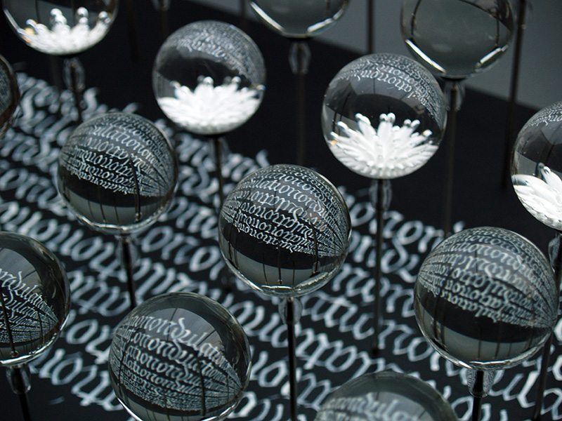 Dialogues de Verre Glass Art & Design Paris Biennale Internationale du Verre Contemporain Paris 2025 Orangerie du Jardin du Luxembourg exposición vidrio contemporáneo arte en vidrio París exposición de vidrio París 2025 creadores internacionales vidrio arte y diseño en vidrio Lettres de verre artistas vidrio contemporáneo exhibición vidrio internacional