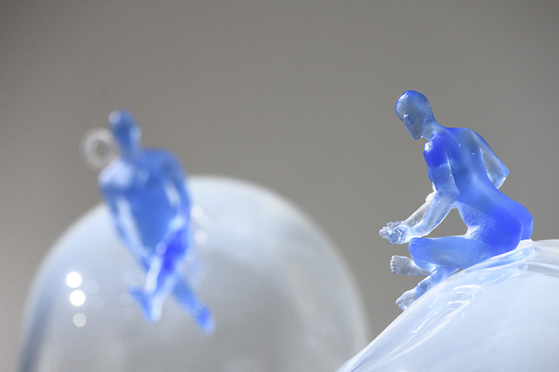 Anne Donze: Vincent Chagnon Dialogues de Verre Glass Art & Design Paris Biennale Internationale du Verre Contemporain Paris 2025 Orangerie du Jardin du Luxembourg exposición vidrio contemporáneo arte en vidrio París exposición de vidrio París 2025 creadores internacionales vidrio arte y diseño en vidrio Lettres de verre artistas vidrio contemporáneo exhibición vidrio internacional