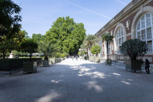 Dialogues de Verre Glass Art & Design Paris Biennale Internationale du Verre Contemporain Paris 2025 Orangerie du Jardin du Luxembourg exposición vidrio contemporáneo arte en vidrio París exposición de vidrio París 2025 creadores internacionales vidrio arte y diseño en vidrio Lettres de verre artistas vidrio contemporáneo exhibición vidrio internacional