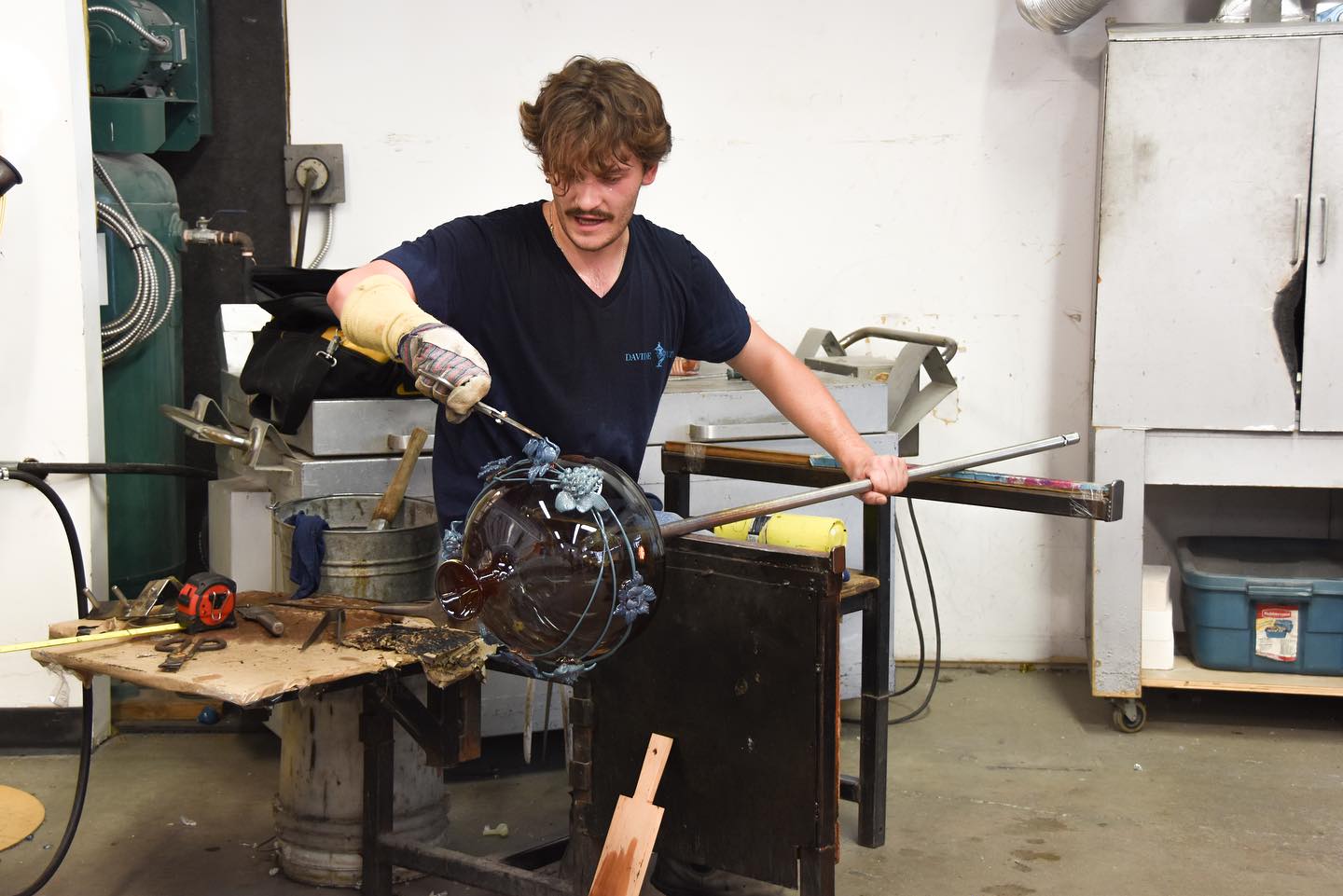 Charlie Larouche-Potvin Souffleur de verre-Glassblower Objetos con Vidrio