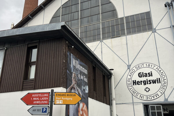 Glasi Hergiswil Roberto Niederer Vidrio soplado Suiza Blown glass