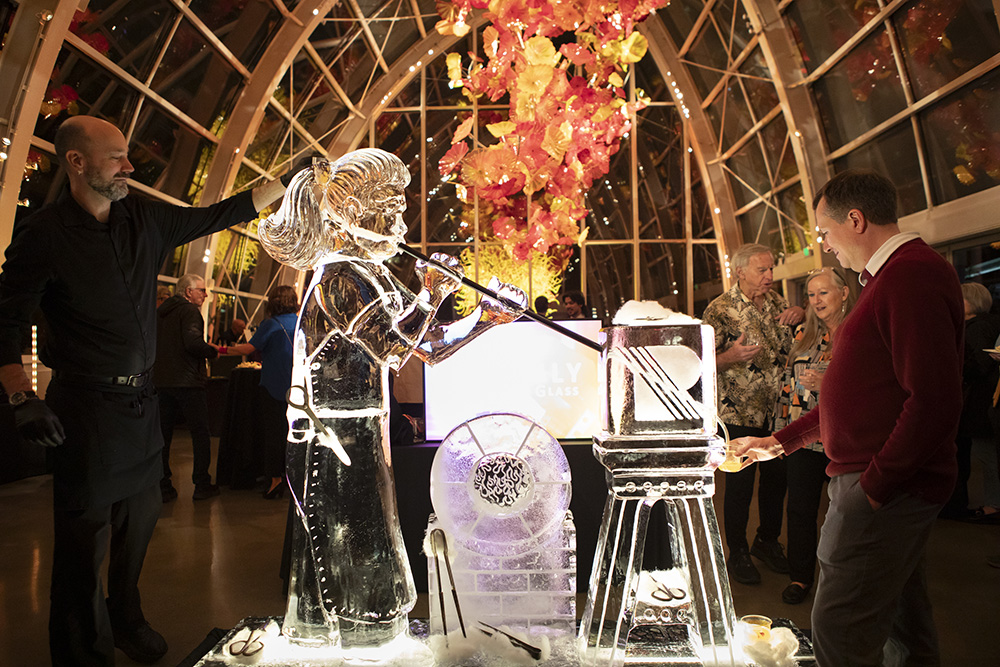 Refract: The Seattle Glass Experience Dale Chihuly