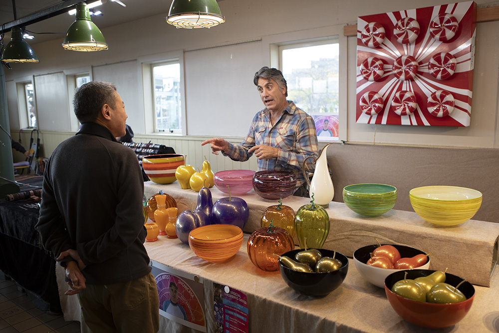 Refract: The Seattle Glass Experience Dale Chihuly