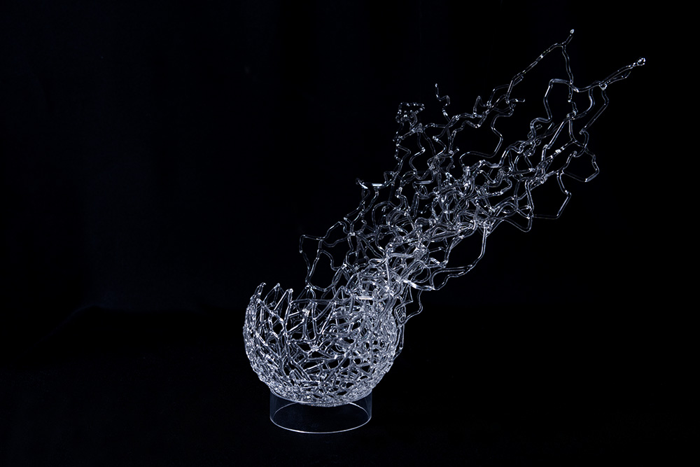 Ingrid Bahna obra “Atrapando el Viento”, presentada en ARTWEEK 2025, Centro Cultural Estación Mapocho, Santiago de Chile.