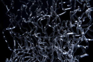 Ingrid Bahna obra “Atrapando el Viento”, presentada en ARTWEEK 2025, Centro Cultural Estación Mapocho, Santiago de Chile.