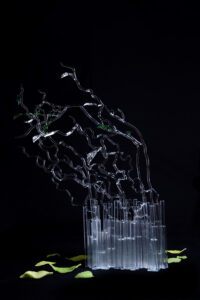 Ingrid Bahna obra “Atrapando el Viento”, presentada en ARTWEEK 2025, Centro Cultural Estación Mapocho, Santiago de Chile.