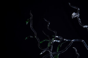 Ingrid Bahna obra “Atrapando el Viento”, presentada en ARTWEEK 2025, Centro Cultural Estación Mapocho, Santiago de Chile.