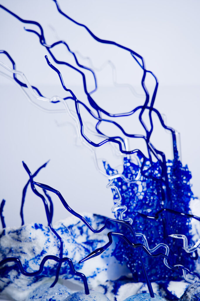 Ingrid Bahna obra “Atrapando el Viento”, presentada en ARTWEEK 2025, Centro Cultural Estación Mapocho, Santiago de Chile.