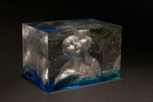 Gladys Sevillano Glass Artist Casting glass Artista en vidrio Escultura