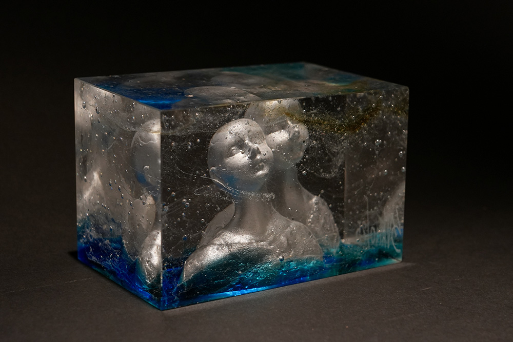 Gladys Sevillano Glass Artist Casting glass Artista en vidrio Escultura