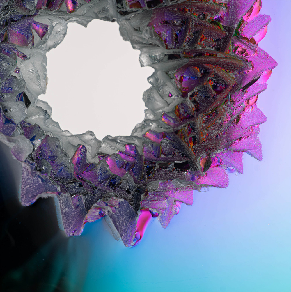 Esculturas de vidrio de Jaroslav Prosek, realizadas en su taller de Ceska Lipa, República Checa. Cada obra combina técnicas tradicionales de fusión y pulido con una visión contemporánea inspirada en la naturaleza y el mar. Esculturas de vidrio de Jaroslav Prosek, realizadas en su taller de Ceska Lipa, República Checa. Cada obra combina técnicas tradicionales de fusión y pulido con una visión contemporánea inspirada en la naturaleza y el mar.