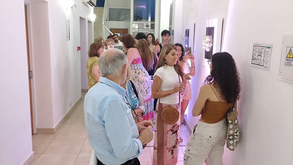 Anatomía de lo Inesperado, de Marisa Berrone: cinco estudios sobre la materia emocional Rosario, Santa Fé Arte en Vidrio Corazón de vidrio