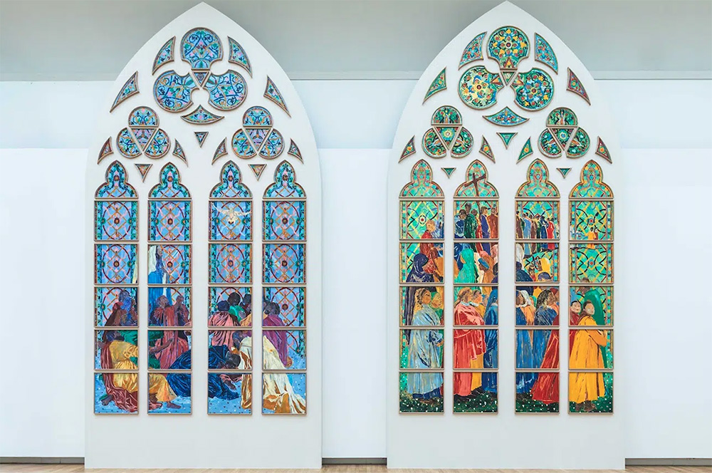 Vidrieras contemporáneas de Notre-Dame de París en el marco del debate sobre la restauración patrimonial tras el incendio y la intervención de la artista Claire Tabouret.
