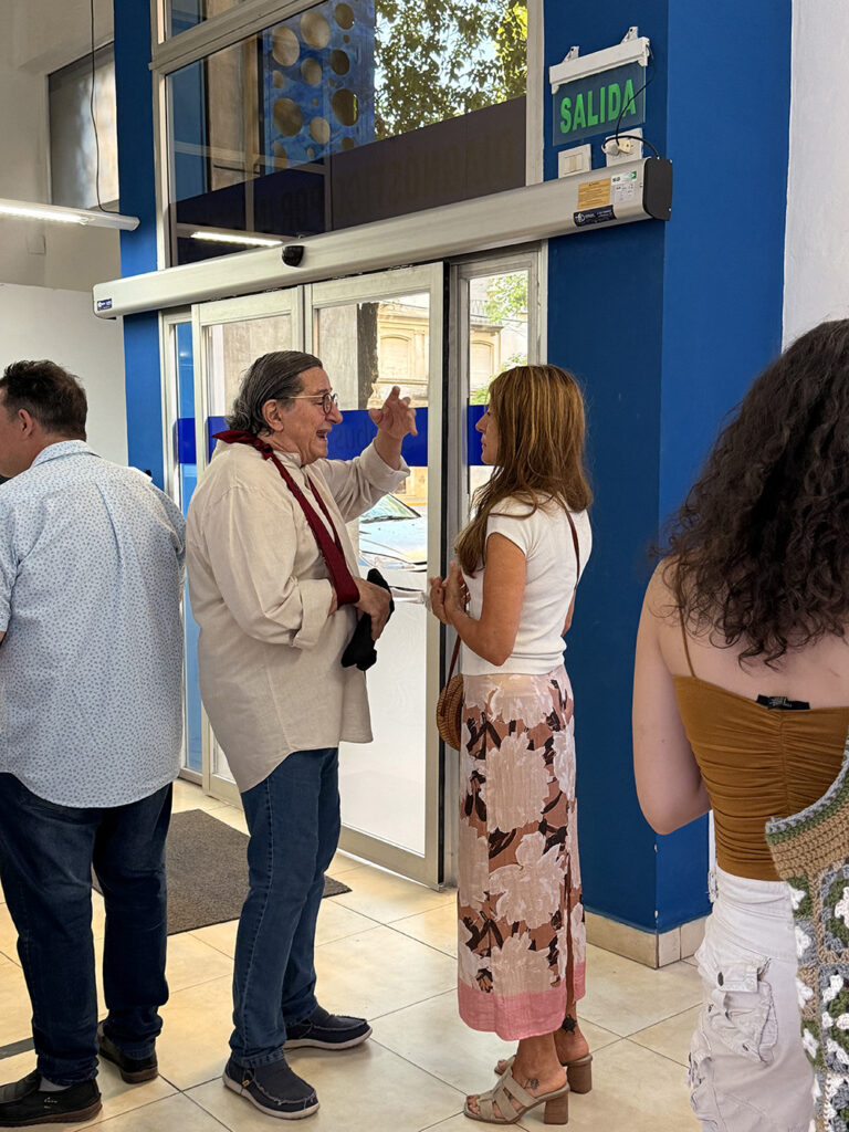 Anatomía de lo Inesperado, de Marisa Berrone: cinco estudios sobre la materia emocional Rosario, Santa Fé Arte en Vidrio Corazón de vidrio Anatomía de lo Inesperado, de Marisa Berrone: cinco estudios sobre la materia emocional Rosario, Santa Fé Arte en Vidrio Corazón de vidrio
