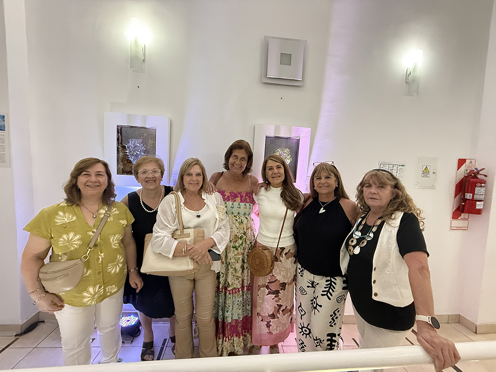 Anatomía de lo Inesperado, de Marisa Berrone: cinco estudios sobre la materia emocional Rosario, Santa Fé Arte en Vidrio Corazón de vidrio Anatomía de lo Inesperado, de Marisa Berrone: cinco estudios sobre la materia emocional Rosario, Santa Fé Arte en Vidrio Corazón de vidrio