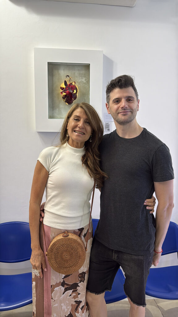 Anatomía de lo Inesperado, de Marisa Berrone: cinco estudios sobre la materia emocional Rosario, Santa Fé Arte en Vidrio Corazón de vidrio Anatomía de lo Inesperado, de Marisa Berrone: cinco estudios sobre la materia emocional Rosario, Santa Fé Arte en Vidrio Corazón de vidrio