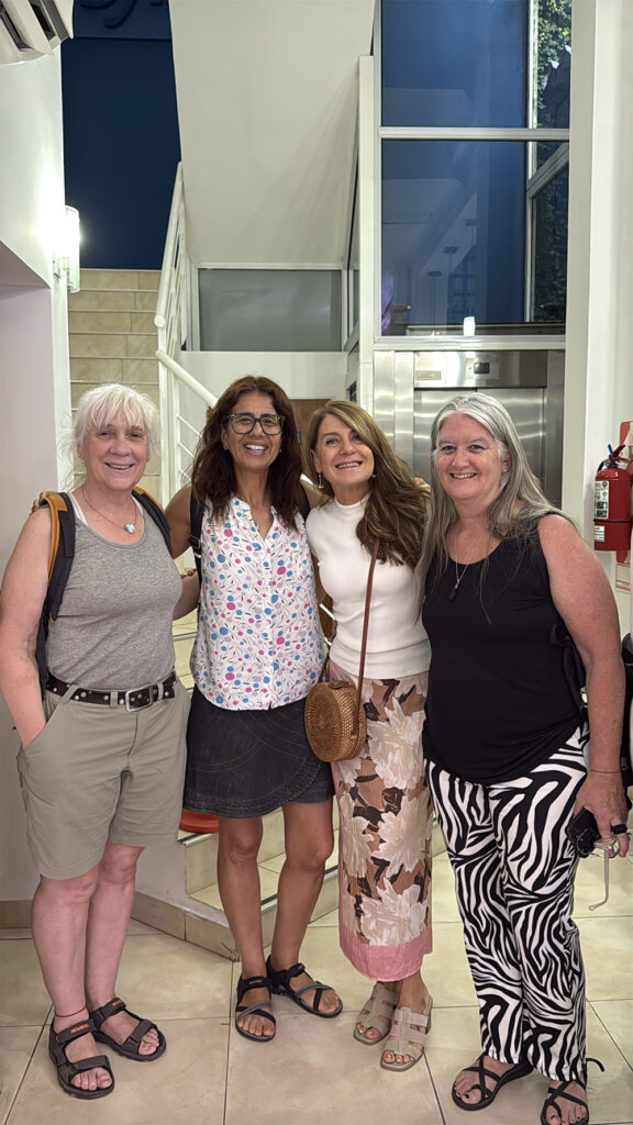 Anatomía de lo Inesperado, de Marisa Berrone: cinco estudios sobre la materia emocional Rosario, Santa Fé Arte en Vidrio Corazón de vidrio Anatomía de lo Inesperado, de Marisa Berrone: cinco estudios sobre la materia emocional Rosario, Santa Fé Arte en Vidrio Corazón de vidrio