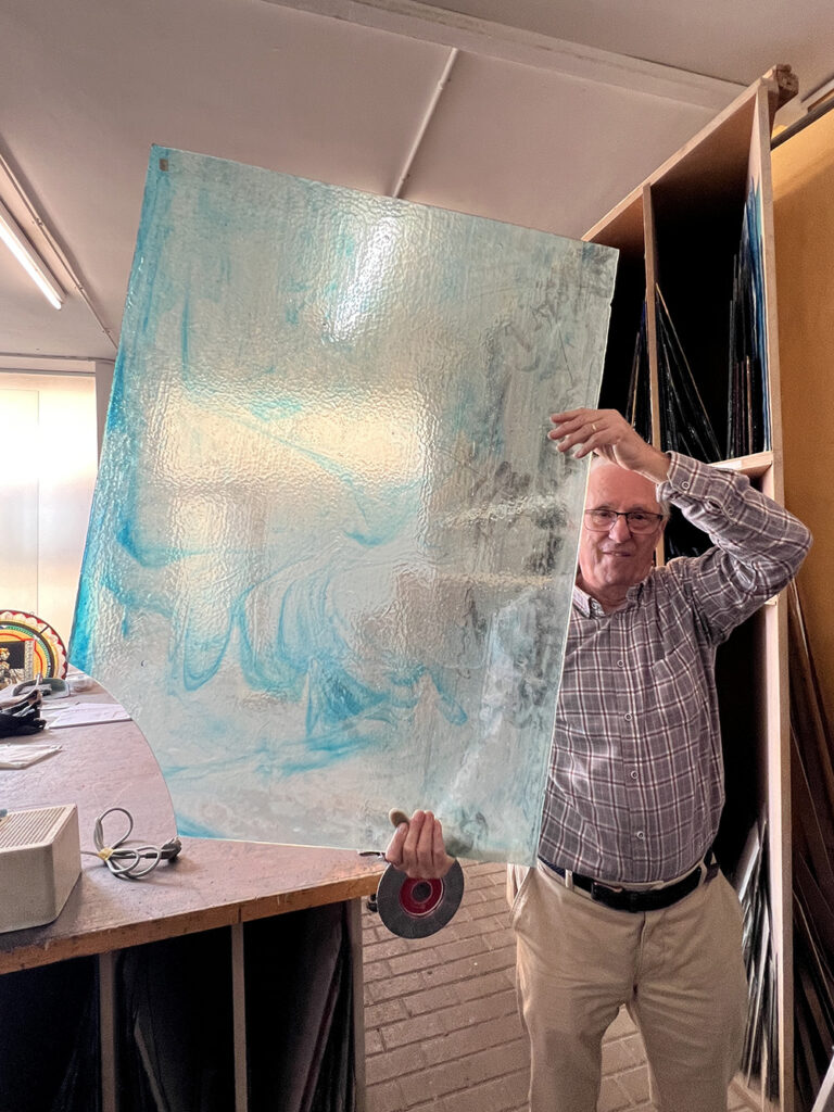 Arte y oficio del vitral. Restauración y obra de autor aplicada a la arquitectura e interiorismo. Larga trayectoria profesional, docencia y taller. Pere Valldepérez vitralls Valldepérez Objetos con Vidrio Arte y oficio del vitral. Restauración y obra de autor aplicada a la arquitectura e interiorismo. Larga trayectoria profesional, docencia y taller. Pere Valldepérez vitralls Valldepérez Objetos con Vidrio