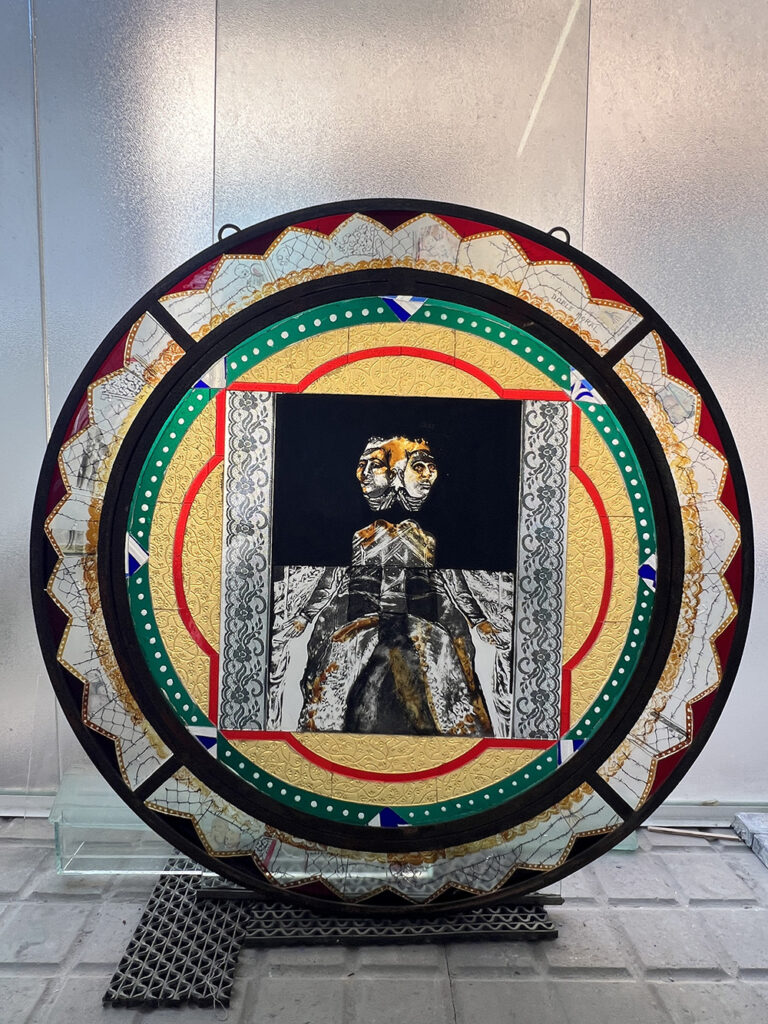 Arte y oficio del vitral. Restauración y obra de autor aplicada a la arquitectura e interiorismo. Larga trayectoria profesional, docencia y taller. Pere Valldepérez vitralls Valldepérez Objetos con Vidrio Arte y oficio del vitral. Restauración y obra de autor aplicada a la arquitectura e interiorismo. Larga trayectoria profesional, docencia y taller. Pere Valldepérez vitralls Valldepérez Objetos con Vidrio