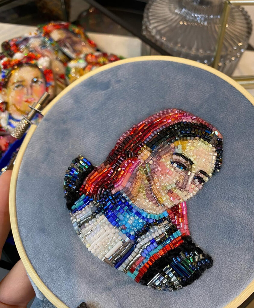 chepp.project Valeria_Khrystyna / embroidery / brooch / handmade Bead Embroidery Bordado con cuentas de vidrio chepp.project Valeria_Khrystyna / embroidery / brooch / handmade Bead Embroidery Bordado con cuentas de vidrio