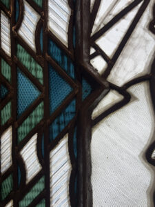 exposición Alegorías de un porvenir en el Banco de España, donde las vidrieras de la ampliación (1933-1934) de los talleres de la Casa Maumejean en Madrid combinan Art Déco, progreso y modernidad, según los estudios de Víctor Nieto Alcaide y Carlos Muñoz de Pablos. Una experiencia imprescindible para amantes del vidrio artístico y la historia.