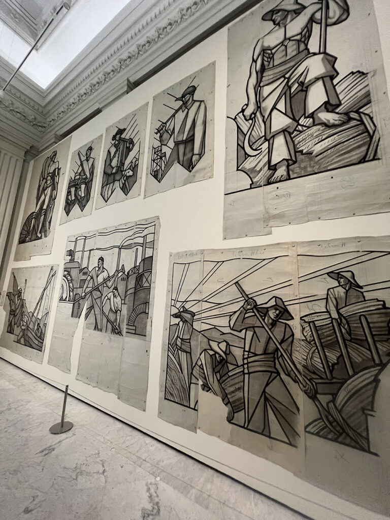 exposición Alegorías de un porvenir en el Banco de España, donde las vidrieras de la ampliación (1933-1934) de los talleres de la Casa Maumejean en Madrid combinan Art Déco, progreso y modernidad, según los estudios de Víctor Nieto Alcaide y Carlos Muñoz de Pablos. Una experiencia imprescindible para amantes del vidrio artístico y la historia.