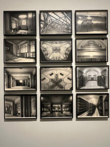 exposición Alegorías de un porvenir en el Banco de España, donde las vidrieras de la ampliación (1933-1934) de los talleres de la Casa Maumejean en Madrid combinan Art Déco, progreso y modernidad, según los estudios de Víctor Nieto Alcaide y Carlos Muñoz de Pablos. Una experiencia imprescindible para amantes del vidrio artístico y la historia.