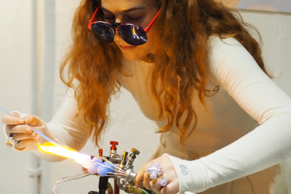 GLASS Artist Open Studio Barcelona TODA FRÁGIL Joyería en Borosilicato