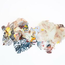 Exposición de vidrio contemporáneo “Modos de Insistir” en Imagen Vitral, muestra colectiva de 21 artistas con curaduría de Paula Lekerman en Buenos Aires.