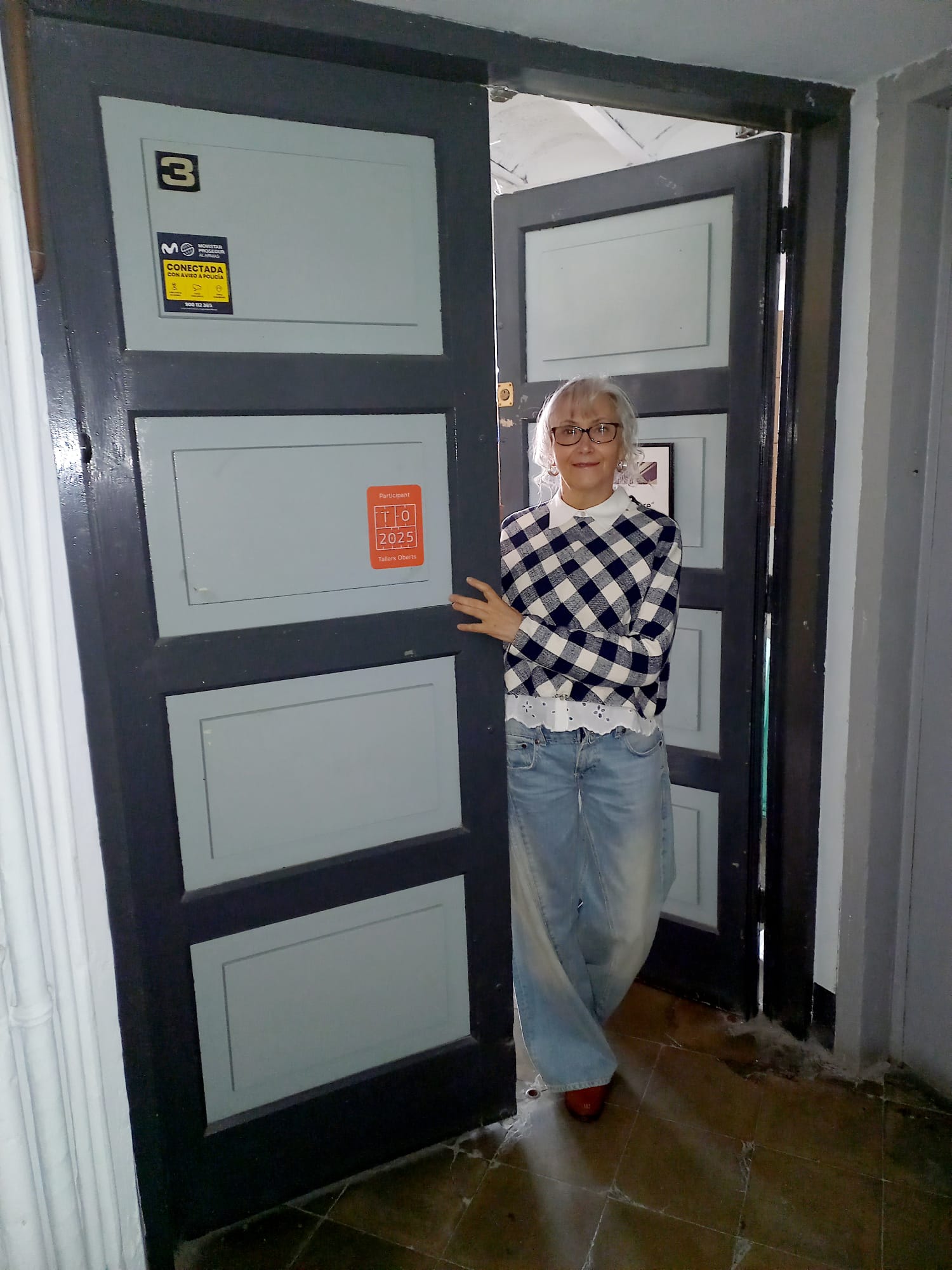 GLASS Artist Open Studio Barcelona vidrio molido Fina Balp