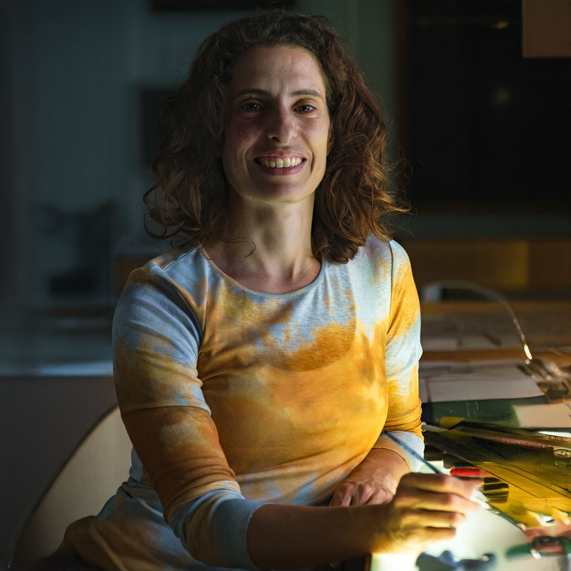 GLASS Artist Open Studio Barcelona Sofía Villamarin grisalla Objetos con Vidrio