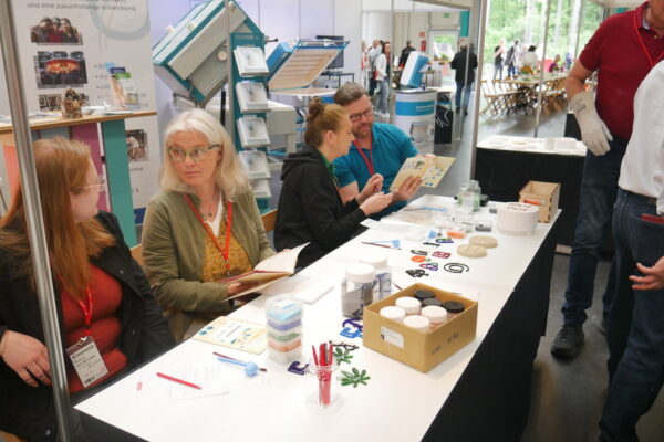 Feria del vidrio en Europa: Glasmesse 2026 reúne vidrio coloreado, herramientas, maquinaria, workshops y networking para artistas y profesionales del sector.