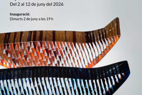 “Exposición EN DIÁLOGO de ACAV en Barcelona, muestra de arte contemporáneo en vidrio.”