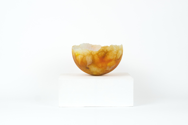 silvina valls “Exposición EN DIÁLOGO de ACAV en Barcelona, muestra de arte contemporáneo en vidrio.”