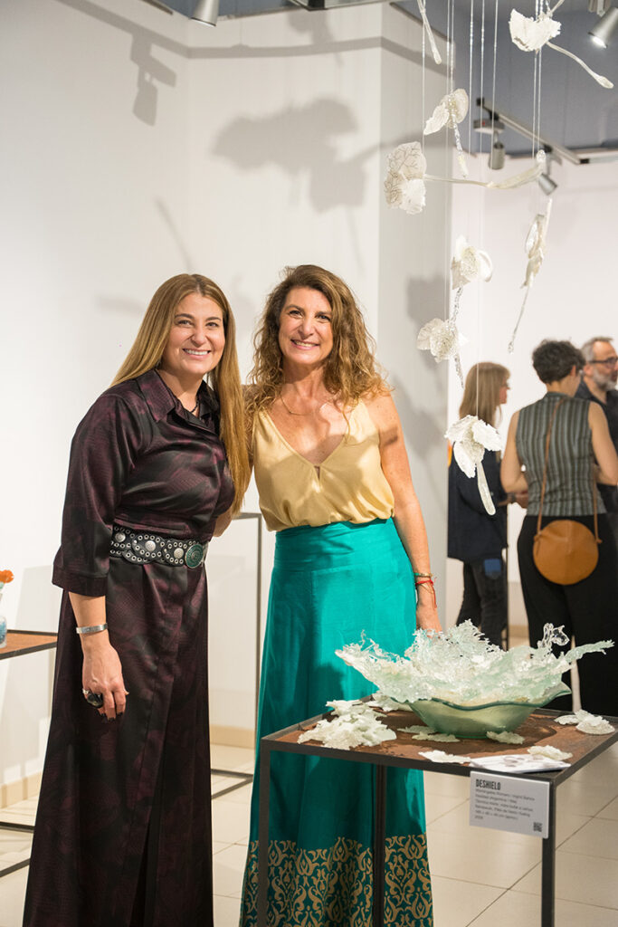 Contemporary Glass Art | Glass Exhibition | Barcelona | International Glass Artists | ACAV | Galería de fotos de la inauguración de EN DIÀLEG, una exposición de vidrio contemporáneo organizada por ACAV en Barcelona Glass Sculpture | Art Glass Exhibition | Contemporary Craft.