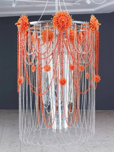 Leonardo Damonte Leonardo Damonte artista argentino vidrio en el arte contemporáneo escultura contemporánea arte con vidrio tubos fluorescentes en el arte instalaciones artísticas con luz escultura con vidrio arte contemporáneo argentino artistas que trabajan con vidrio