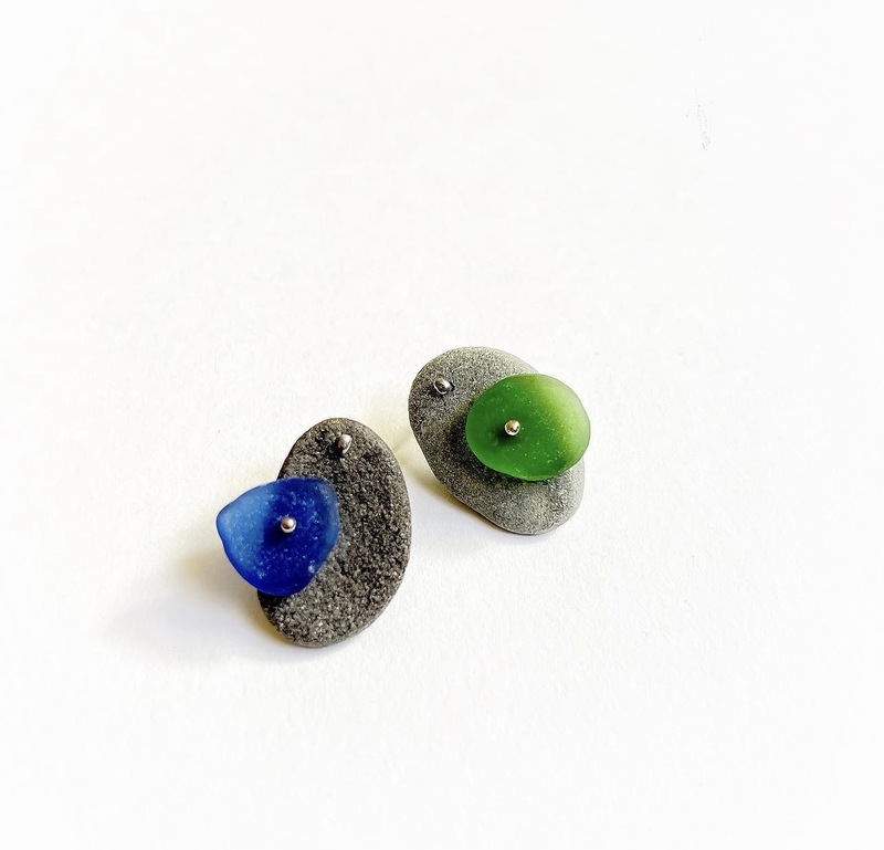 Olga Oblezina, botanicOlla, joyería de vidrio, vidrio reciclado, sea glass, vidrio y metal, joyas botánicas, arte en vidrio, vidrio contemporáneo. Olga Oblezina, botanicOlla, joyería de vidrio, vidrio reciclado, sea glass, vidrio y metal, joyas botánicas, arte en vidrio, vidrio contemporáneo.