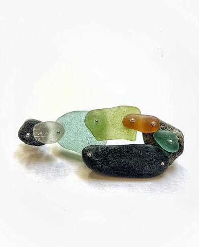 Olga Oblezina, botanicOlla, joyería de vidrio, vidrio reciclado, sea glass, vidrio y metal, joyas botánicas, arte en vidrio, vidrio contemporáneo. Olga Oblezina, botanicOlla, joyería de vidrio, vidrio reciclado, sea glass, vidrio y metal, joyas botánicas, arte en vidrio, vidrio contemporáneo.