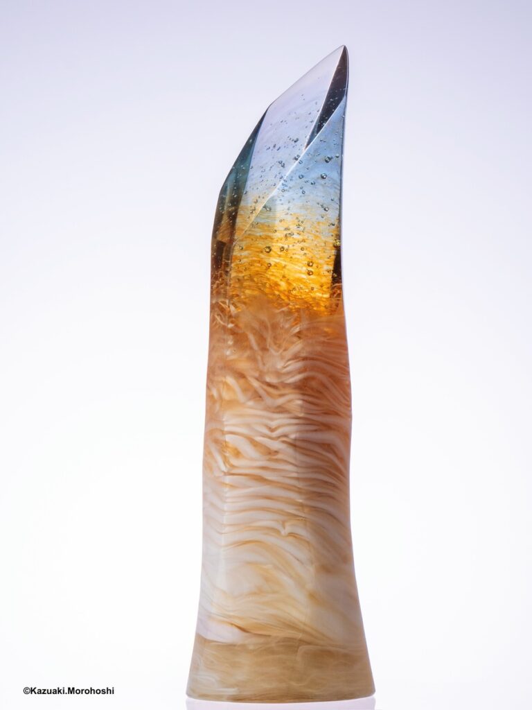 Maeda Eri Segunda edición del Salon international du Verre PARIS14, con artistas internacionales y obras de vidrio contemporáneo en París.