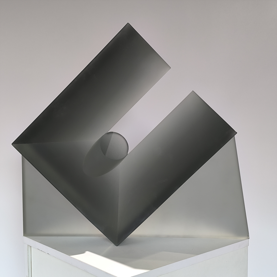 Rojas Martin Segunda edición del Salon international du Verre PARIS14, con artistas internacionales y obras de vidrio contemporáneo en París.