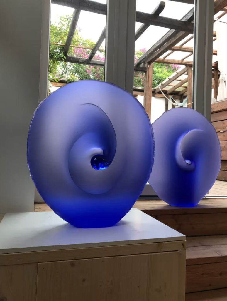 Vladimíra Klumpar vidrio escultura en vidrio contemporáneo vidrio contemporáneo checo vidrio fundido kiln casting artistas del vidrio contemporáneo escultura de vidrio Stanislav Libenský Vladimíra Klumpar vidrio escultura en vidrio contemporáneo vidrio contemporáneo checo vidrio fundido kiln casting artistas del vidrio contemporáneo escultura de vidrio Stanislav Libenský